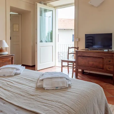 La Fucina Farm stay *